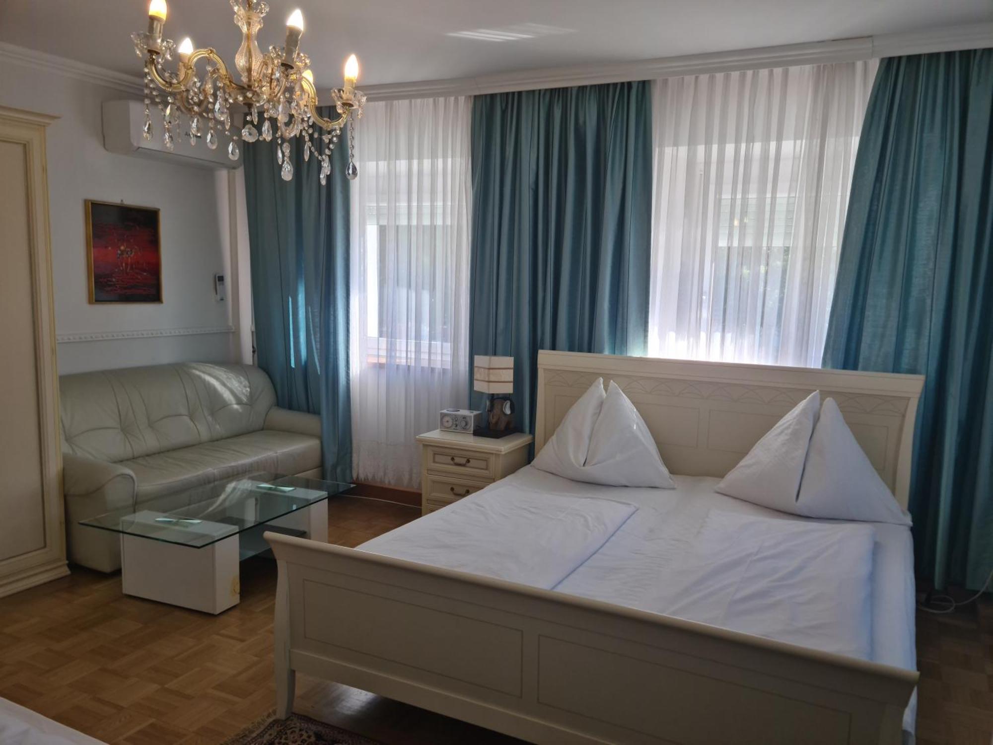 Hoeckner Plaza Hotel Attnang-Puchheim Extérieur photo