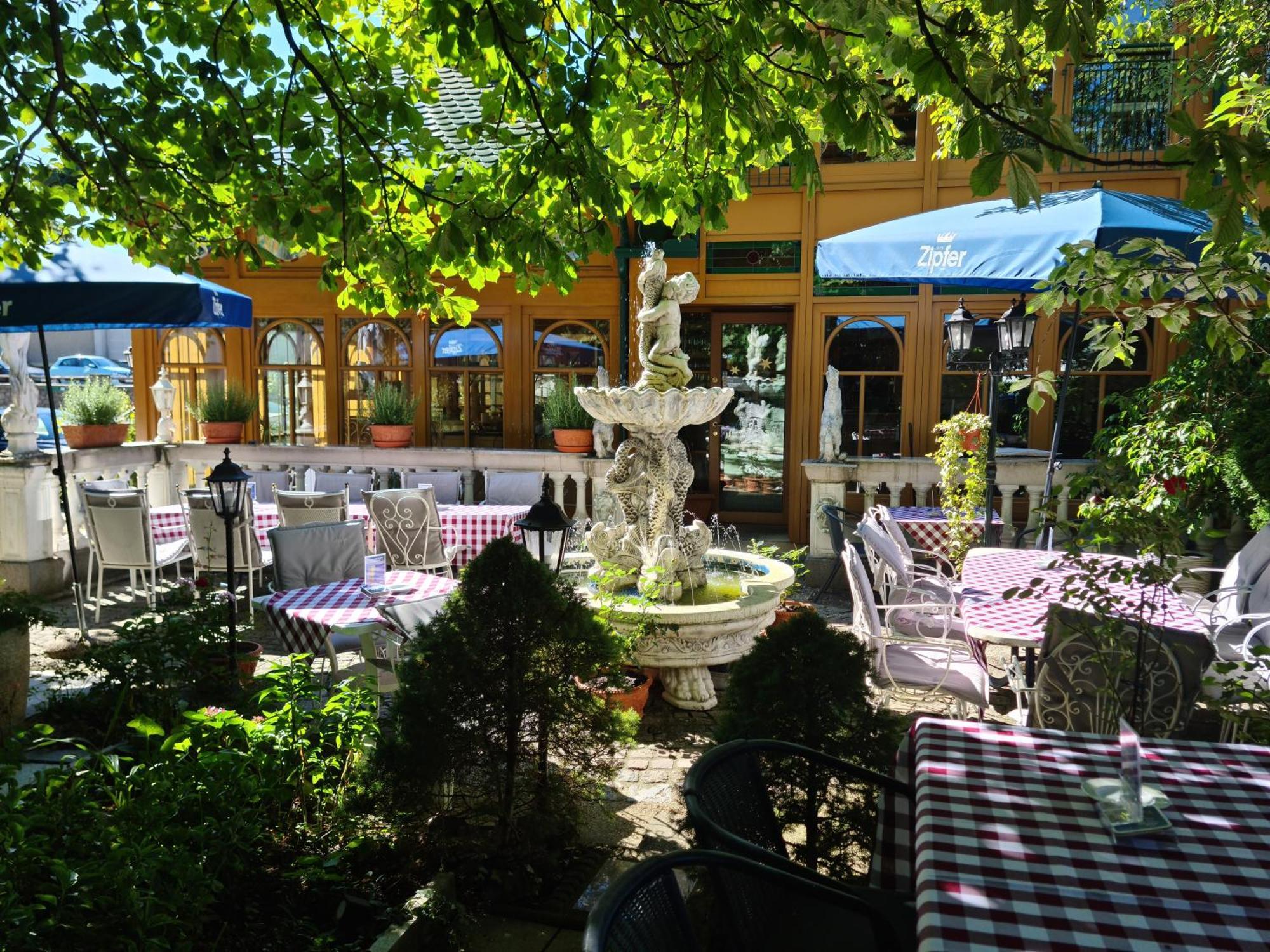 Hoeckner Plaza Hotel Attnang-Puchheim Extérieur photo