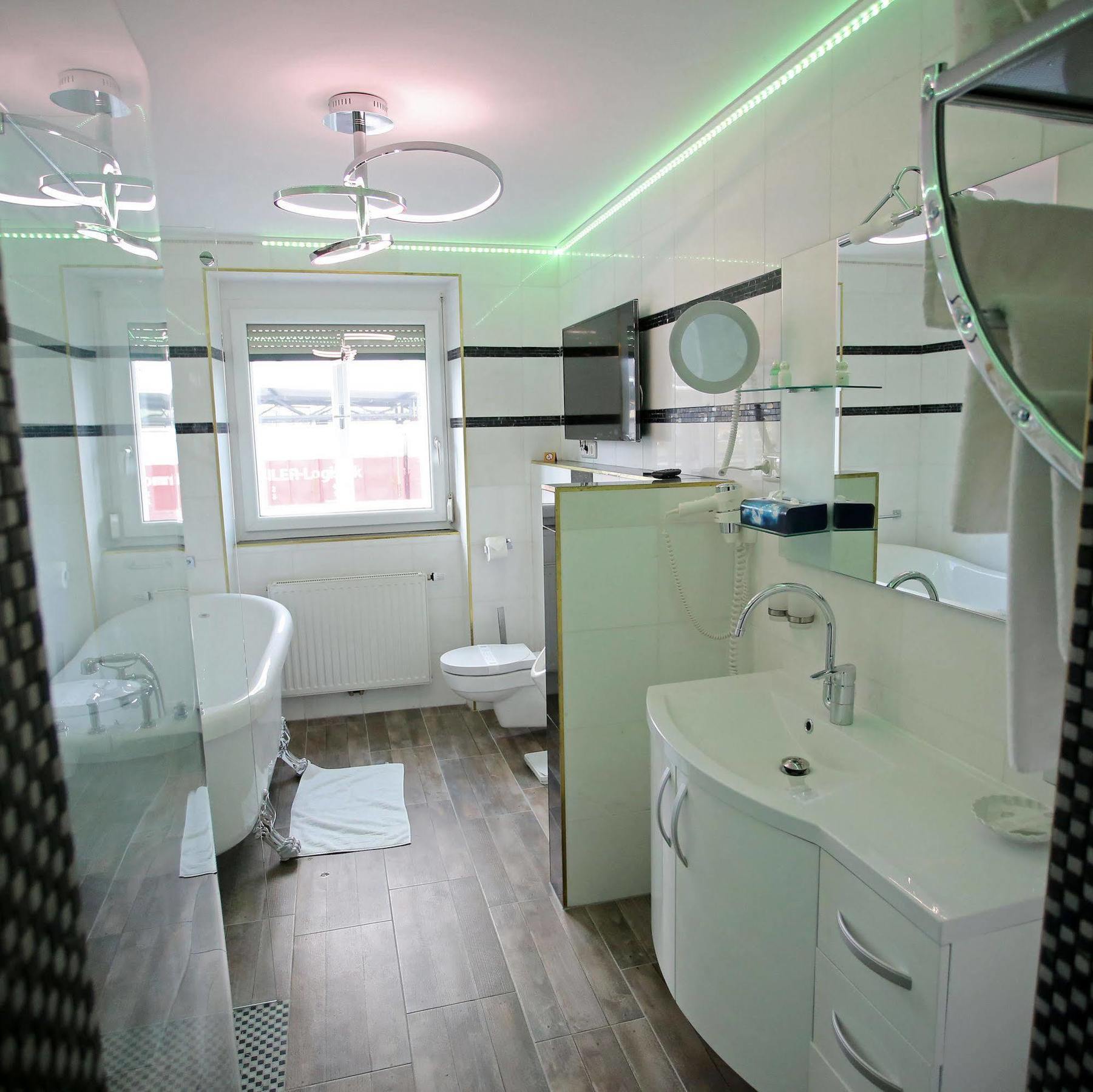 Hoeckner Plaza Hotel Attnang-Puchheim Extérieur photo