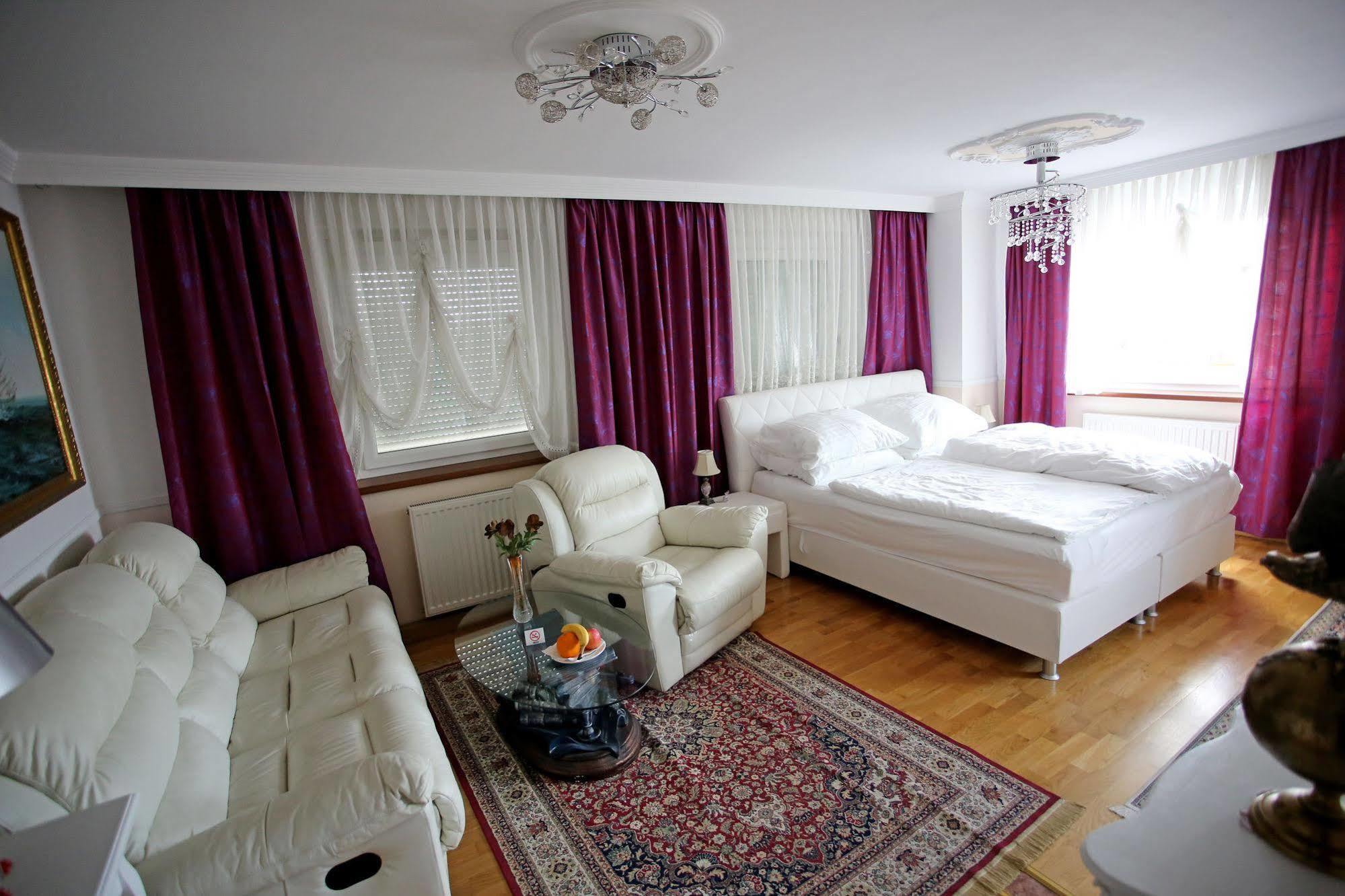Hoeckner Plaza Hotel Attnang-Puchheim Extérieur photo