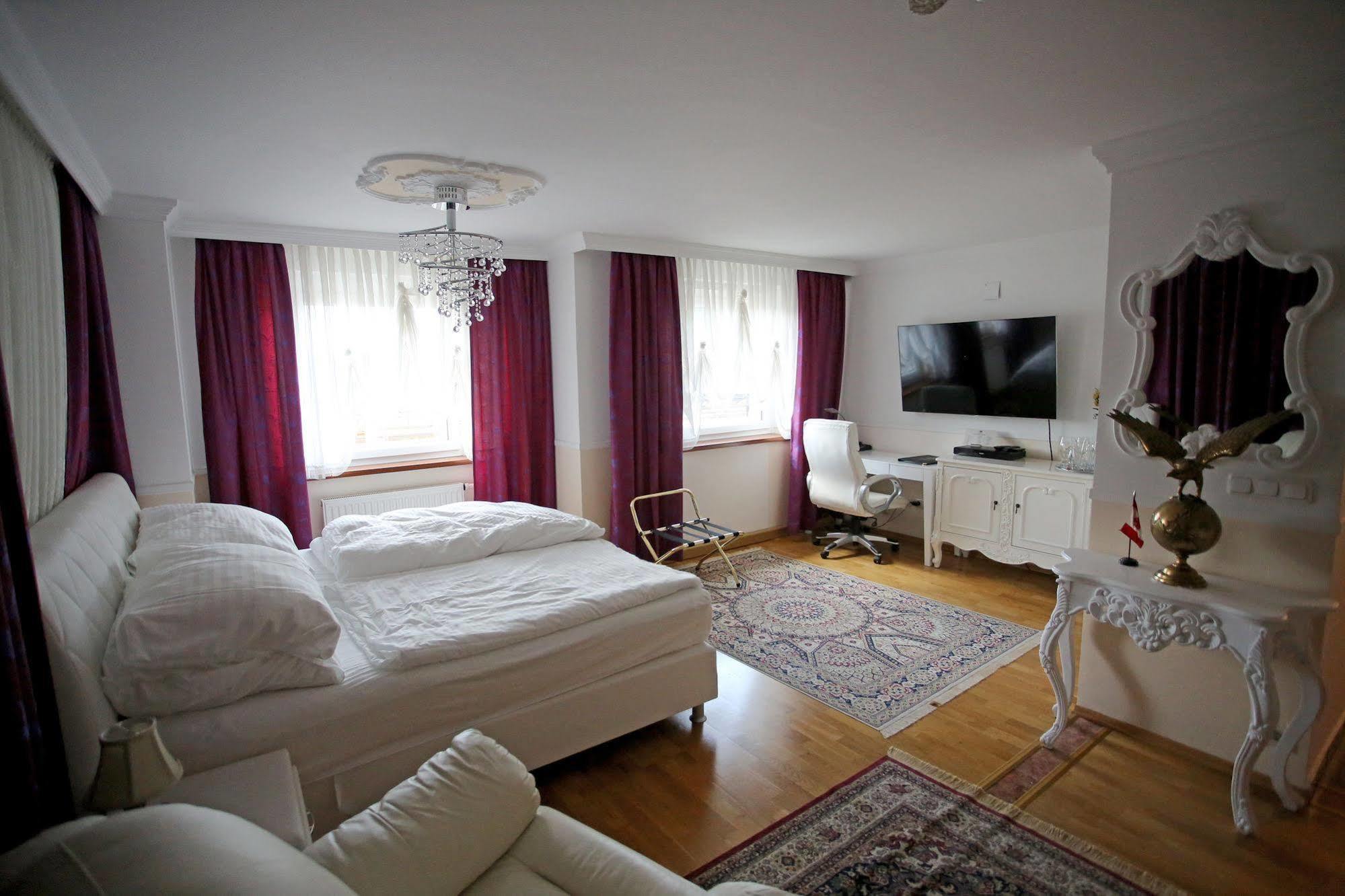 Hoeckner Plaza Hotel Attnang-Puchheim Extérieur photo